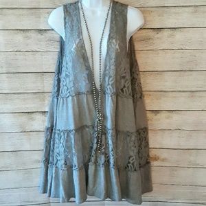 Entro Boutique Lace Tiered Vest in Gray